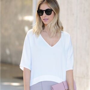 Club Monaco White V Neck Short sleeve blouse top size m medium